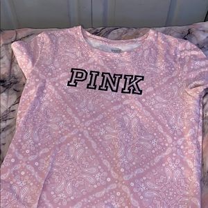 Pink tshirt